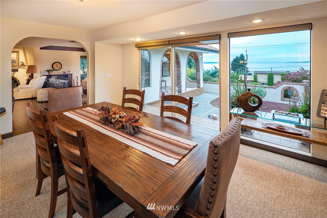 17107 Talbot Road Edmonds, WA 98026 - Photo 10 of 23 Gallery Image 10