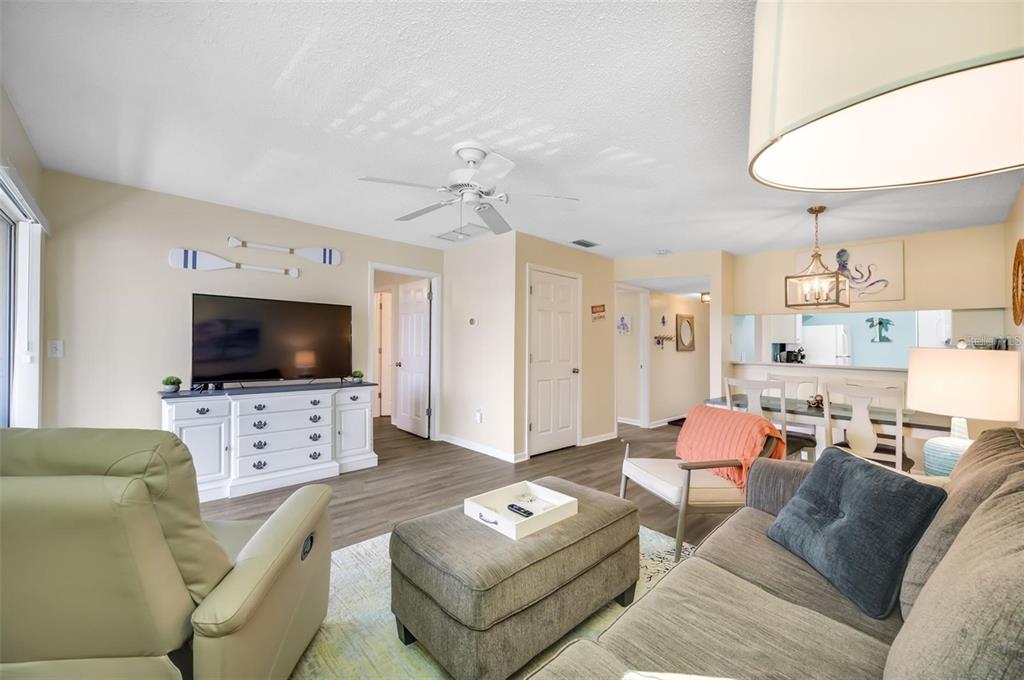 260 Medallion Boulevard, Unit F Madeira Beach, FL 33708 - Photo 4 of 29