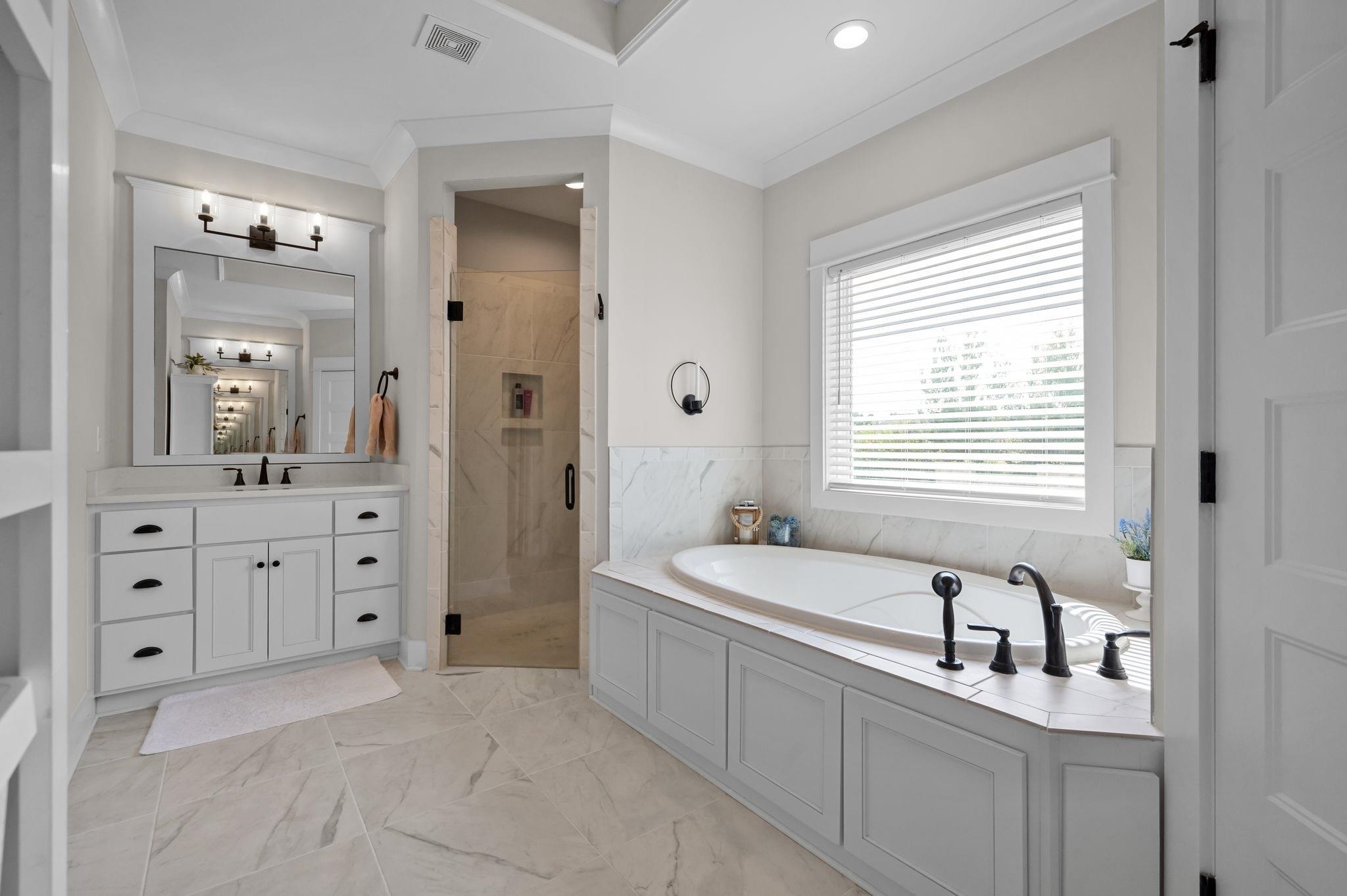 457 Fortune Drive Fairhope, AL 36532 - Photo 31 of 78 Bathroom