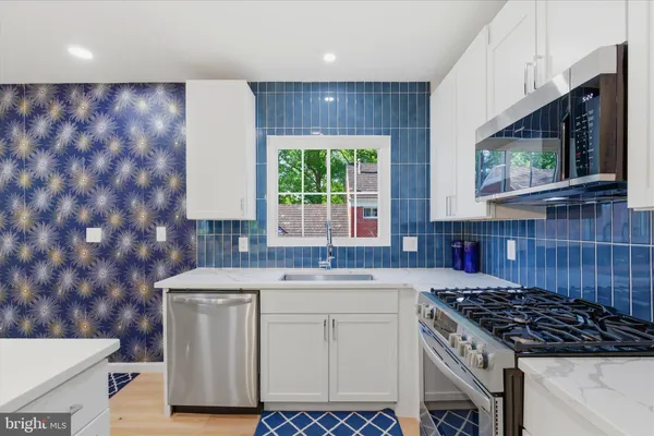 $350,000 | 3454 Martha Custis Drive, Alexandria, VA 22302