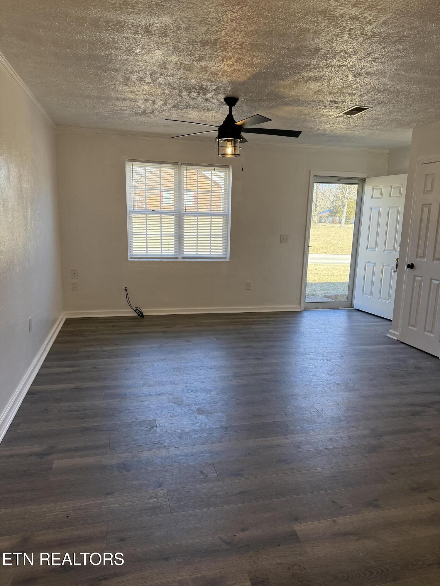 712 Woodcliff Road Monterey, TN 38574 - Photo 2 of 8 IMG_8566