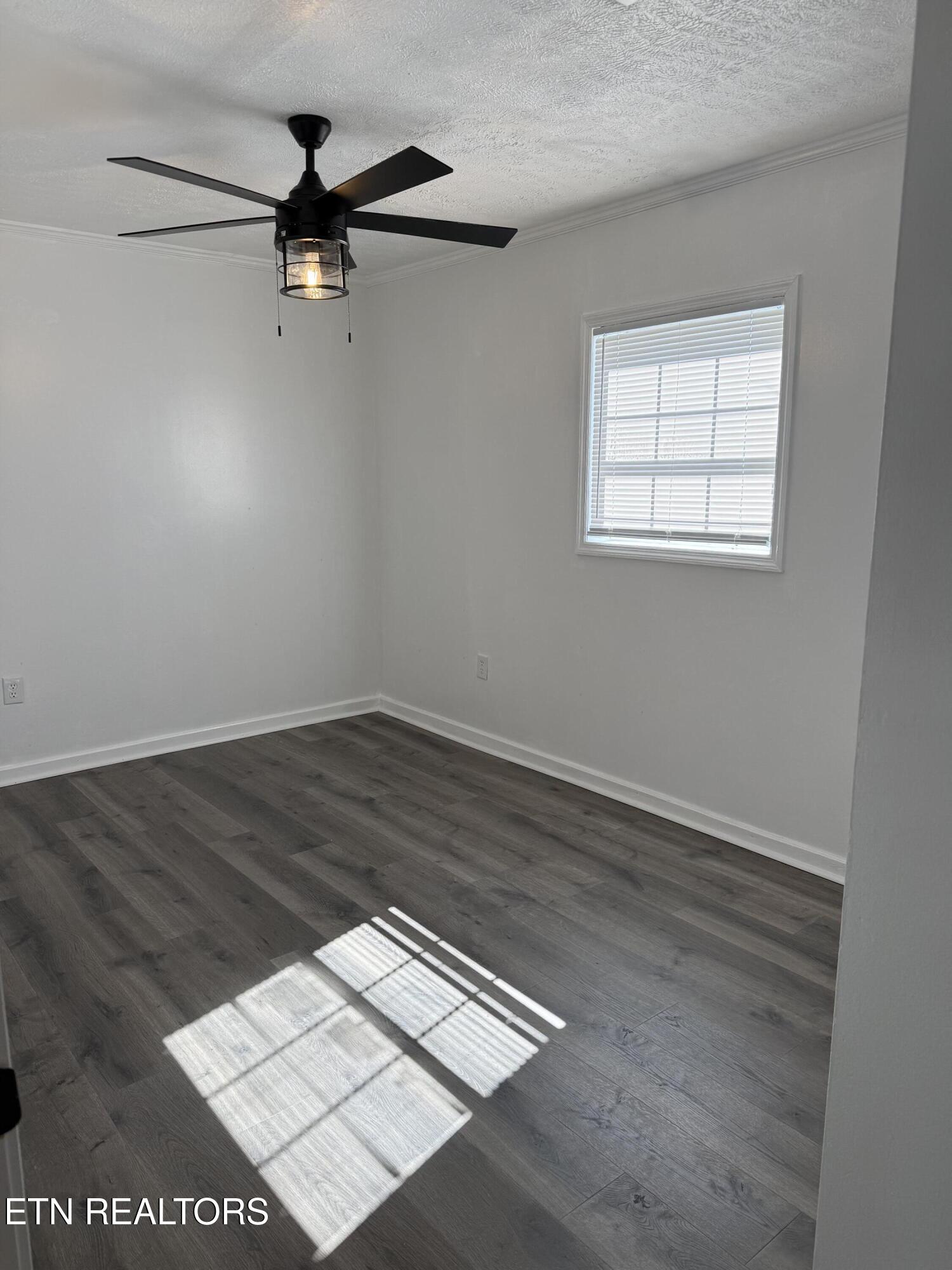 712 Woodcliff Road Monterey, TN 38574 - Photo 6 of 8 IMG_8557