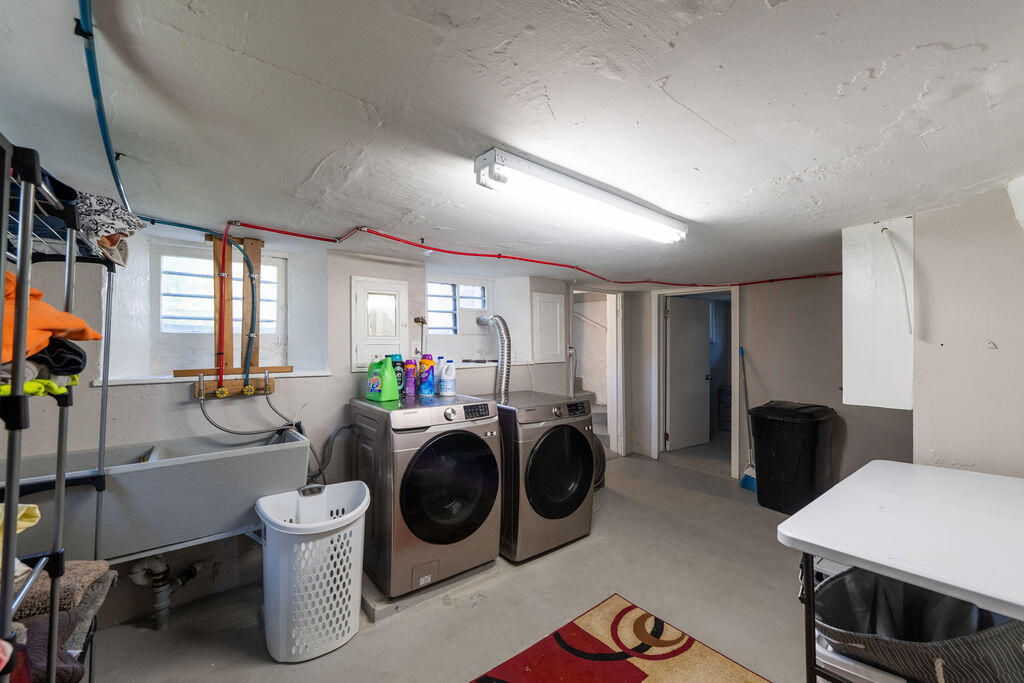 1614 St Clair Street Racine, WI 53402 - Photo 17 of 19 Basement