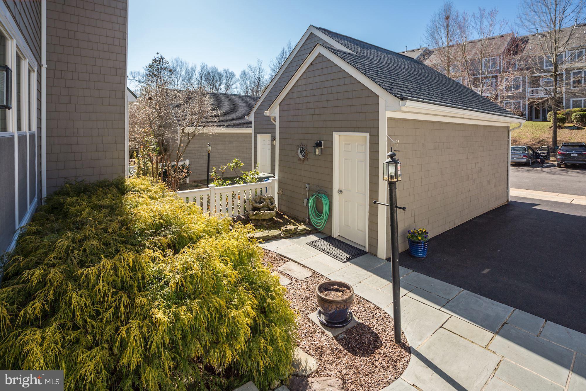 2516 Brenton Point Drive Reston, VA 20191 - Photo 11 of 30 Exterior (General)