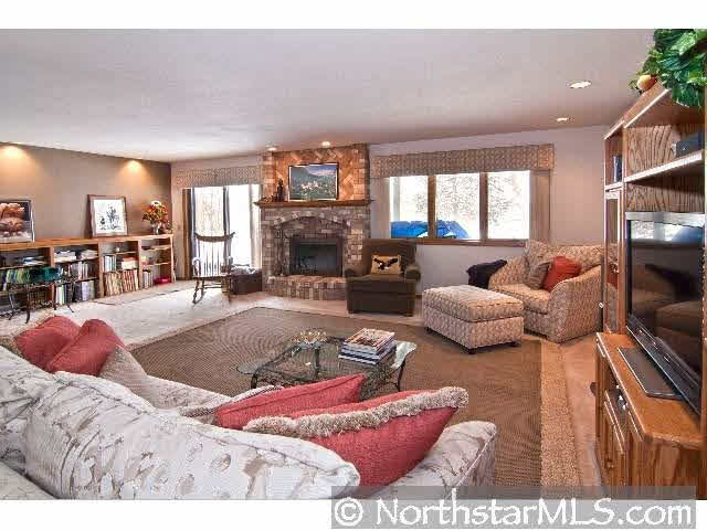 8463 Rice Lake Road Maple Grove, MN 55369 - Photo 5 of 11 Gallery Image 5