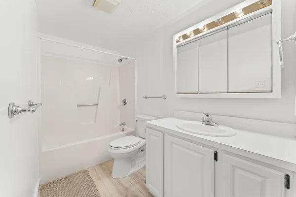 $419,900 | 198 Locust Street, Unit 105, Lynn, MA 01904