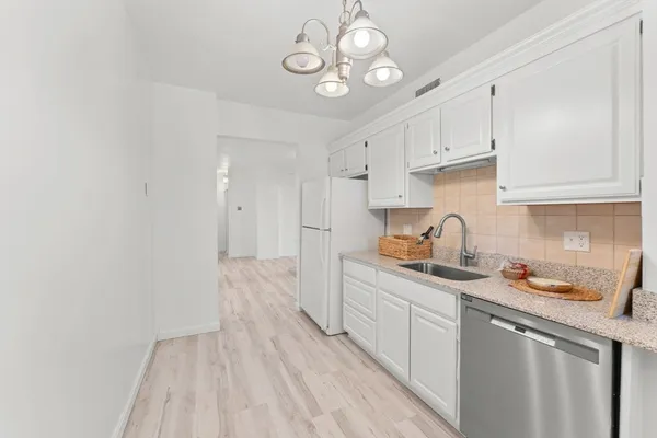 $419,900 | 198 Locust Street, Unit 105, Lynn, MA 01904