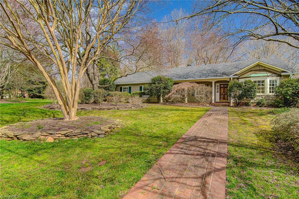 401 Friar Tuck Road Winston-Salem, NC 27104 - Photo 2 of 29 Gallery Image 2