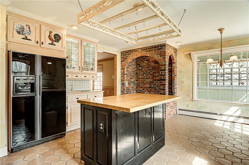 401 Friar Tuck Road Winston-Salem, NC 27104 - Photo 14 of 29 Gallery Image 14
