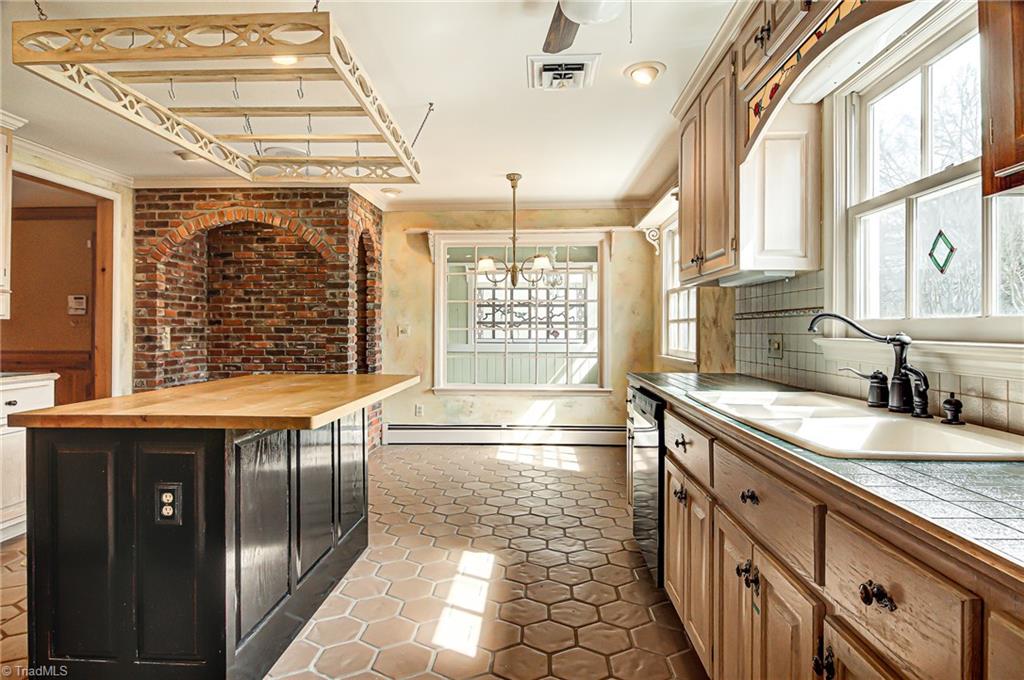 401 Friar Tuck Road Winston-Salem, NC 27104 - Photo 15 of 29 Gallery Image 15