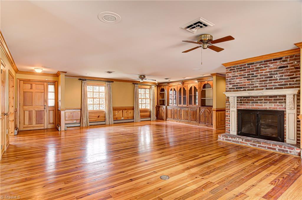 401 Friar Tuck Road Winston-Salem, NC 27104 - Photo 5 of 29 Gallery Image 5