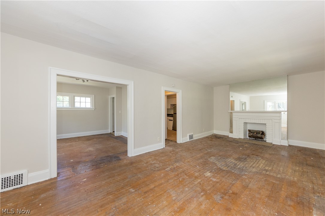 14650 Superior Road Cleveland, OH 44118 - Photo 27 of 50