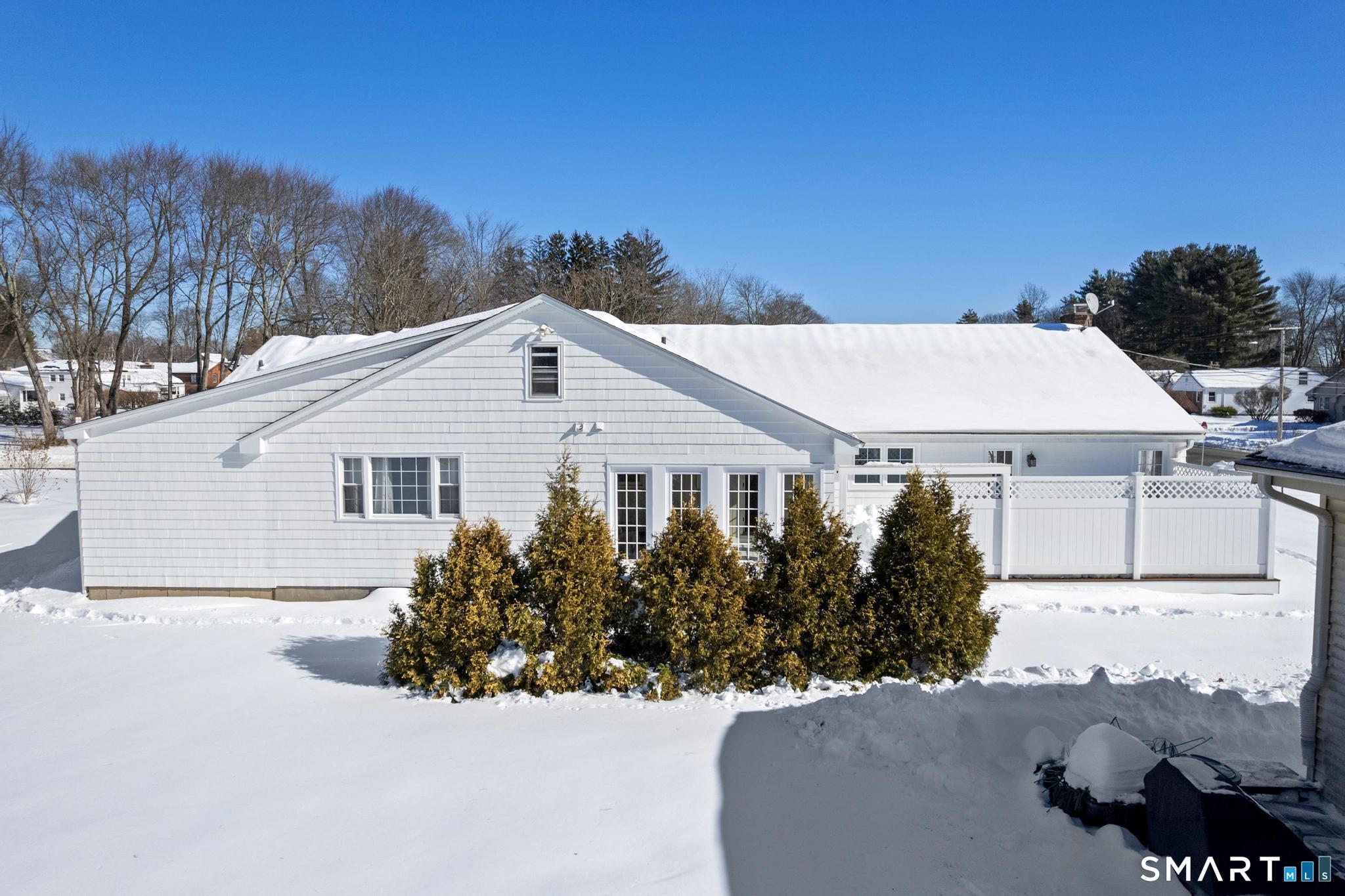 21 Karen Road West Hartford, CT 06117 - Photo 4 of 40 Side yard
