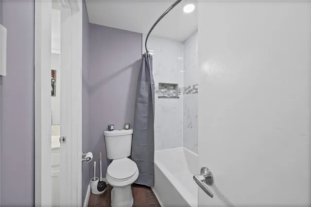 $282,400 | 4513 Northwest Wallingford Drive, Blue Springs, MO 64015