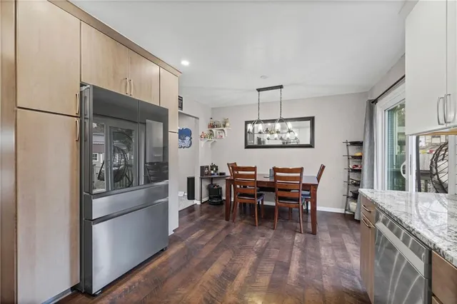 $282,400 | 4513 Northwest Wallingford Drive, Blue Springs, MO 64015