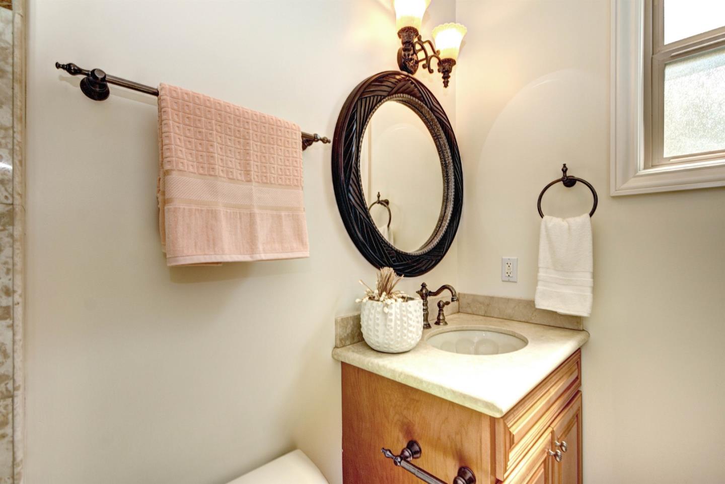 938 Clinton Road Los Altos, CA 94024 - Photo 12 of 29 Gallery Image 12