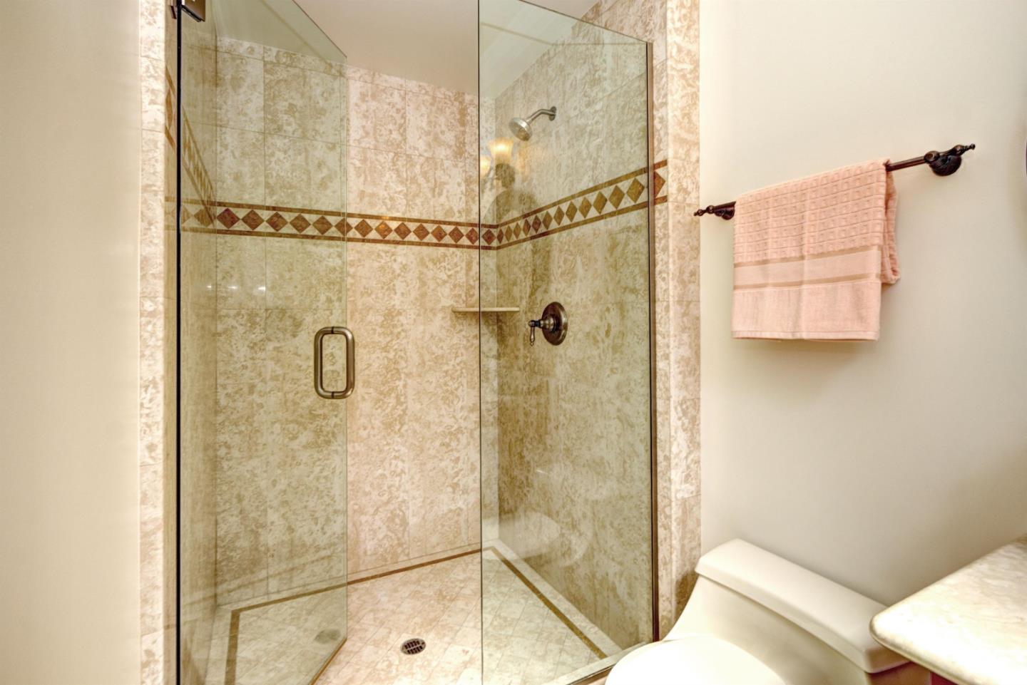 938 Clinton Road Los Altos, CA 94024 - Photo 16 of 29 Gallery Image 16