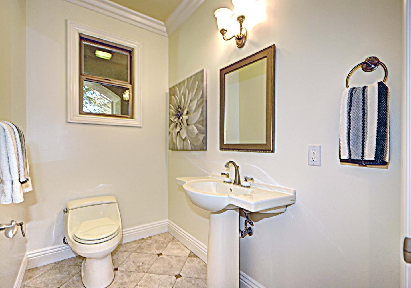 938 Clinton Road Los Altos, CA 94024 - Photo 17 of 29 Gallery Image 17