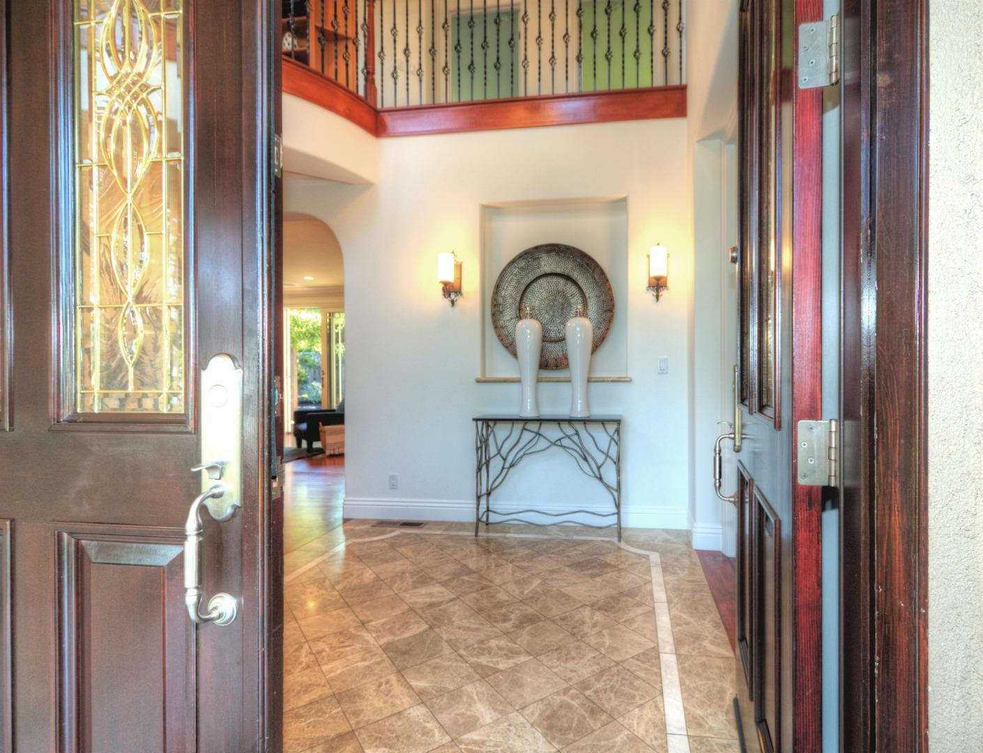938 Clinton Road Los Altos, CA 94024 - Photo 3 of 29 Gallery Image 3