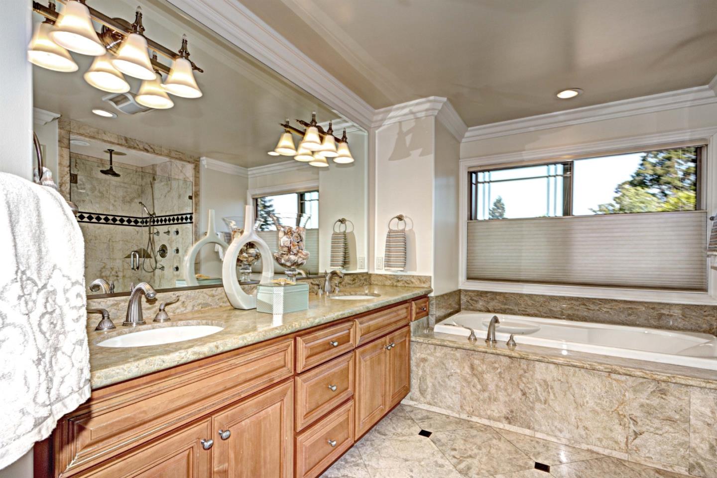 938 Clinton Road Los Altos, CA 94024 - Photo 21 of 29 Gallery Image 21