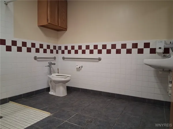 $750,000 | 1792 Niagara Street, Buffalo, NY 14207