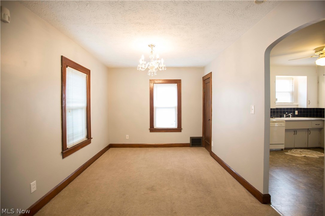 1517 Breiding Road Akron, OH 44310 - Photo 17 of 31