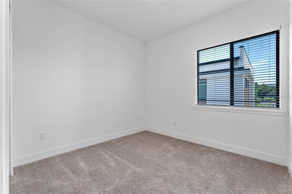 38 West Harding Street, Unit B Orlando, FL 32806 - Photo 21 of 27 an empty room with a window