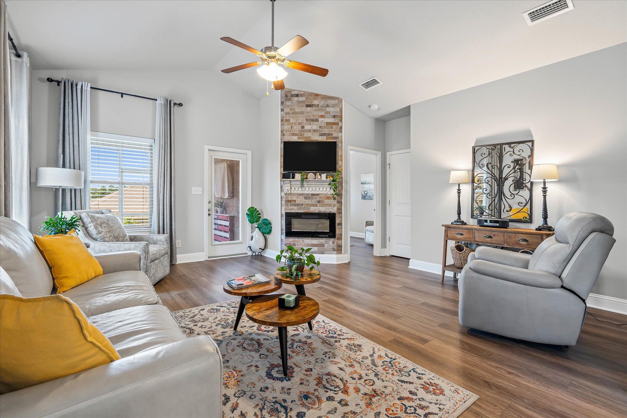 10677 Orkney Way Daphne, AL 36527 - Photo 2 of 22 Living Room