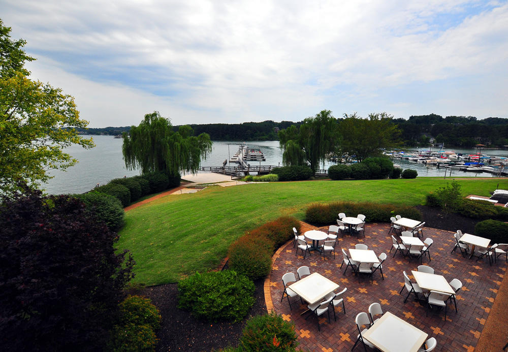 147 Inagehi Way Loudon, TN 37774 - Photo 6 of 9 YACHT CLUB AND MARINA