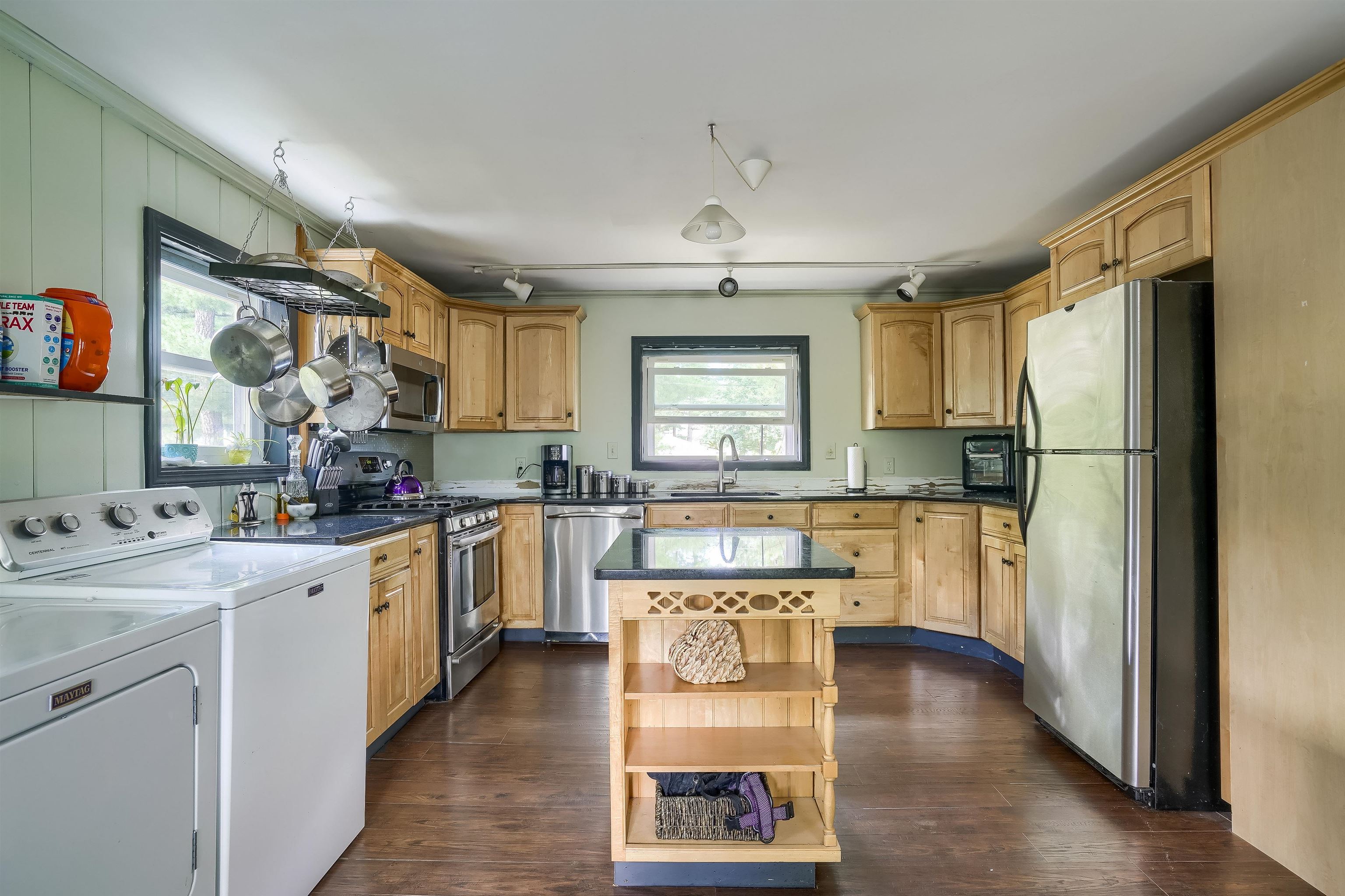 42 Airport Road Concord, NH 03301 - Photo 8 of 38