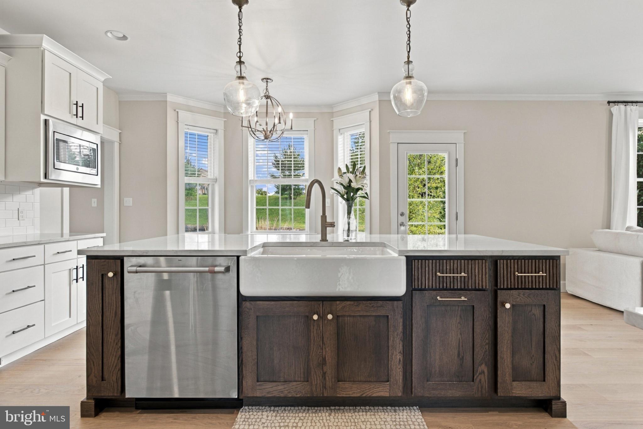 354 Amber Drive Lititz, PA 17543 - Photo 5 of 38 Gallery Image 5