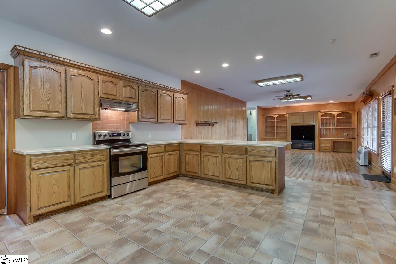 351 Thomas Mill Road Easley, SC 29640 - Photo 14 of 36