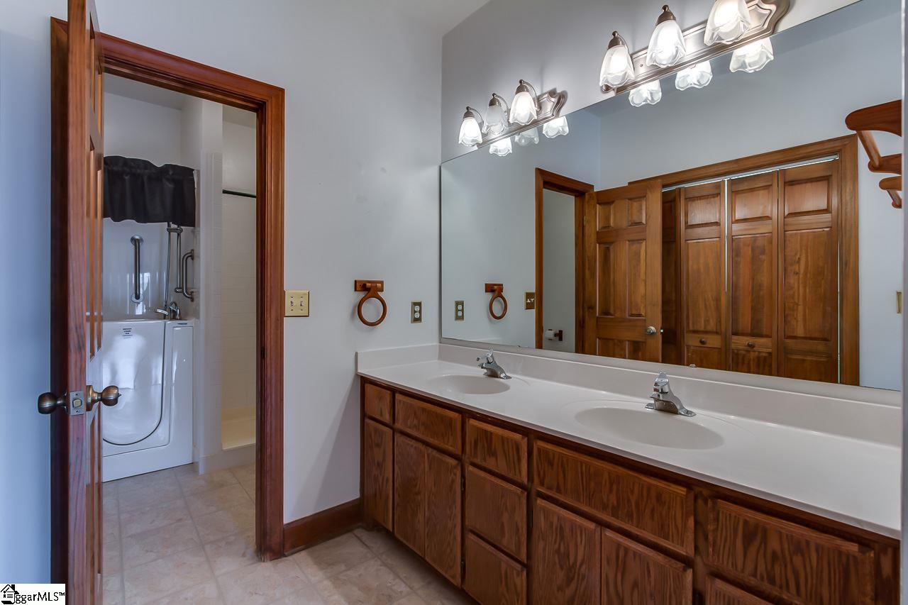 351 Thomas Mill Road Easley, SC 29640 - Photo 23 of 36