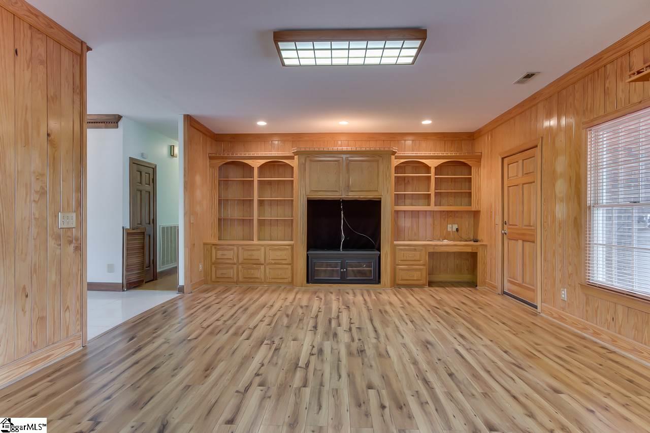 351 Thomas Mill Road Easley, SC 29640 - Photo 10 of 36