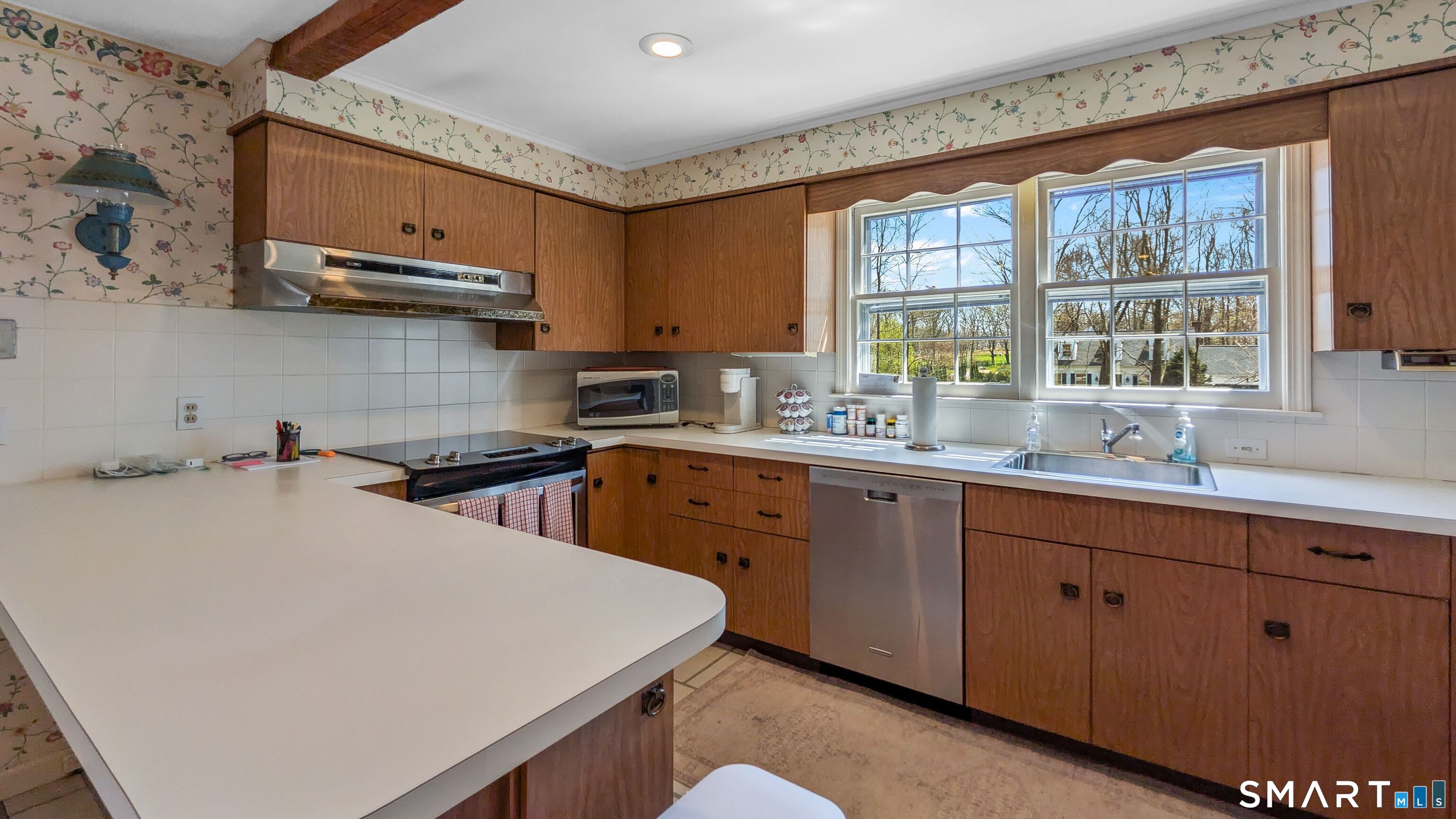 174 SW Road Waterbury, CT 06708 - Photo 7 of 29