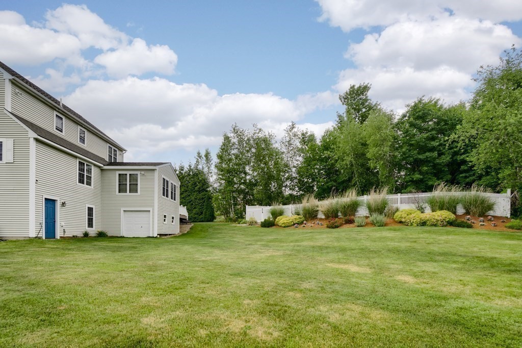 22 Vista Circle Rutland, MA 01543 - Photo 37 of 39 a view of a house with backyard