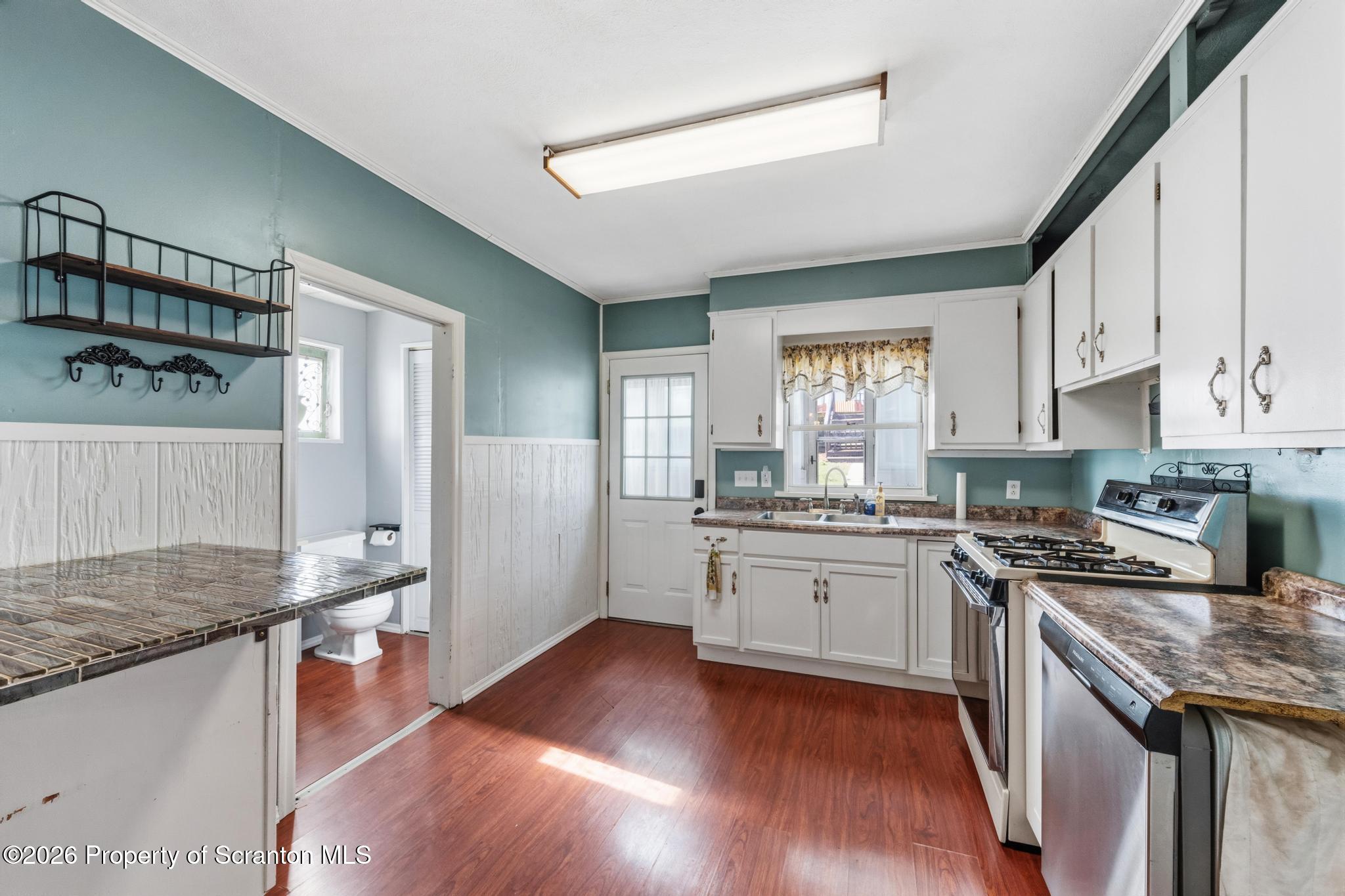 1703 Farr Street Scranton, PA 18504 - Photo 12 of 39 Kitchen