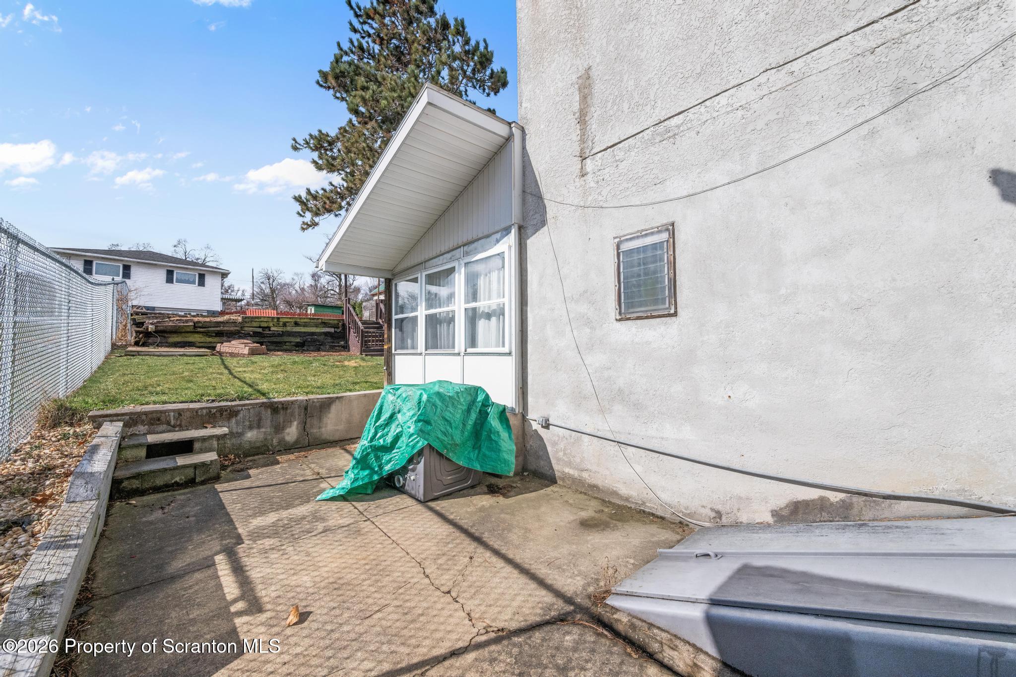 1703 Farr Street Scranton, PA 18504 - Photo 37 of 39 Side