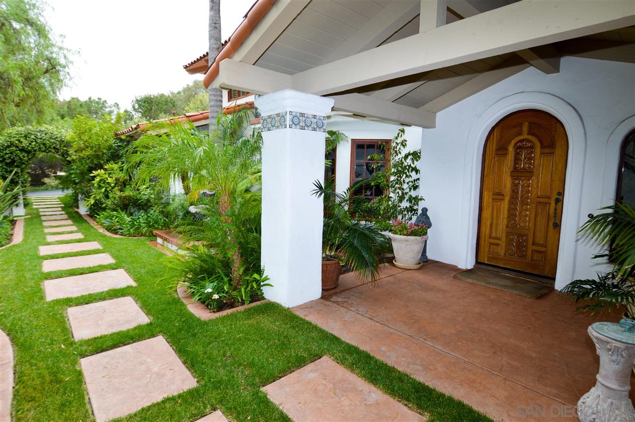 7401 Luna De Oro Rancho Santa Fe, CA 92067 - Photo 2 of 25