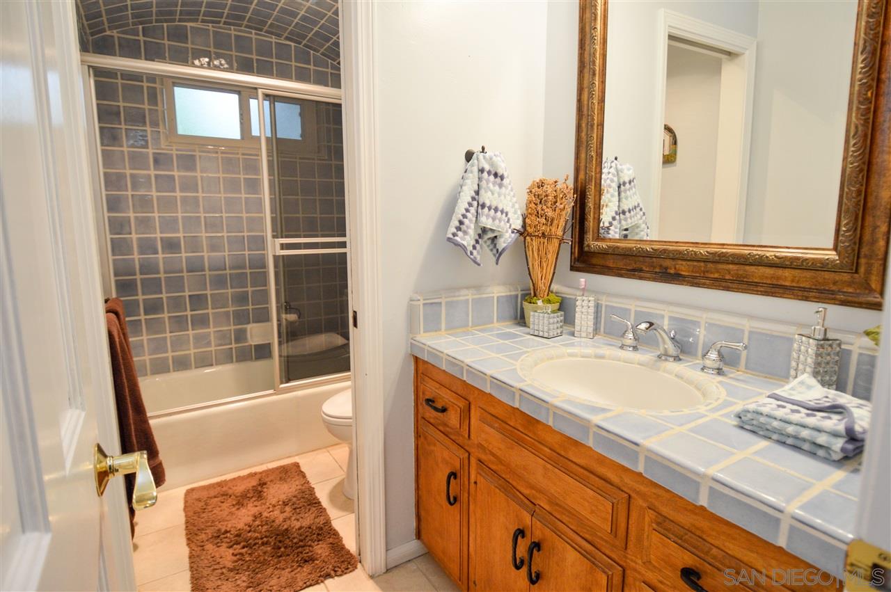 7401 Luna De Oro Rancho Santa Fe, CA 92067 - Photo 12 of 25