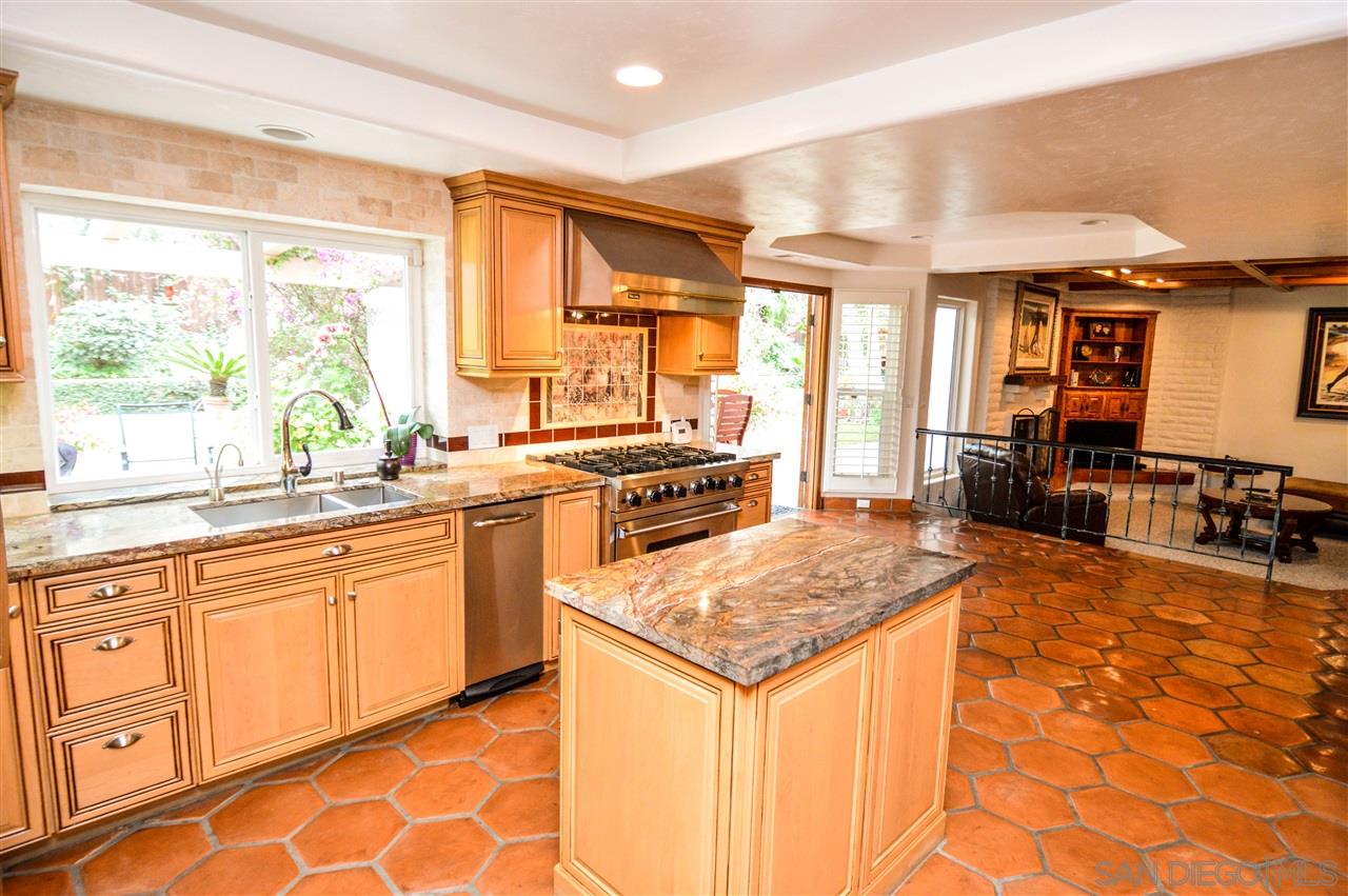 7401 Luna De Oro Rancho Santa Fe, CA 92067 - Photo 4 of 25