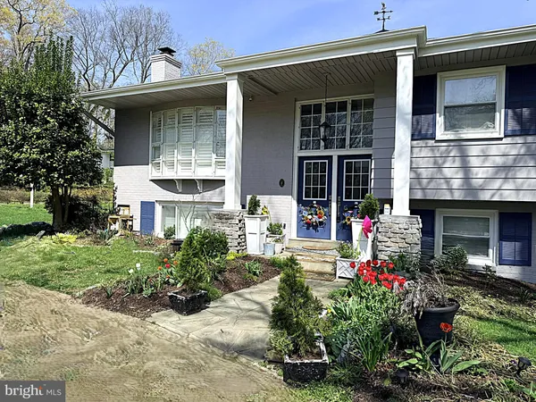 $898,995 | 9201 Cherrytree Drive, Alexandria, VA 22309