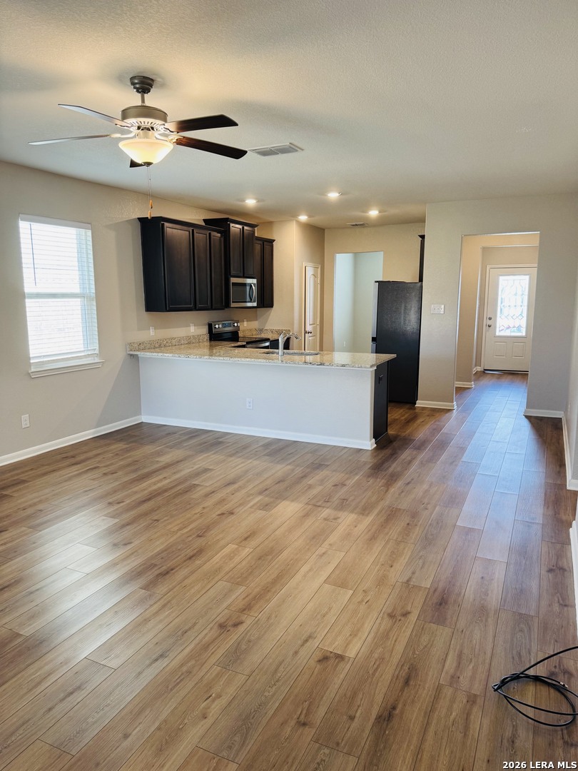 9219 Bennett Forest Converse, TX 78109 - Photo 4 of 29