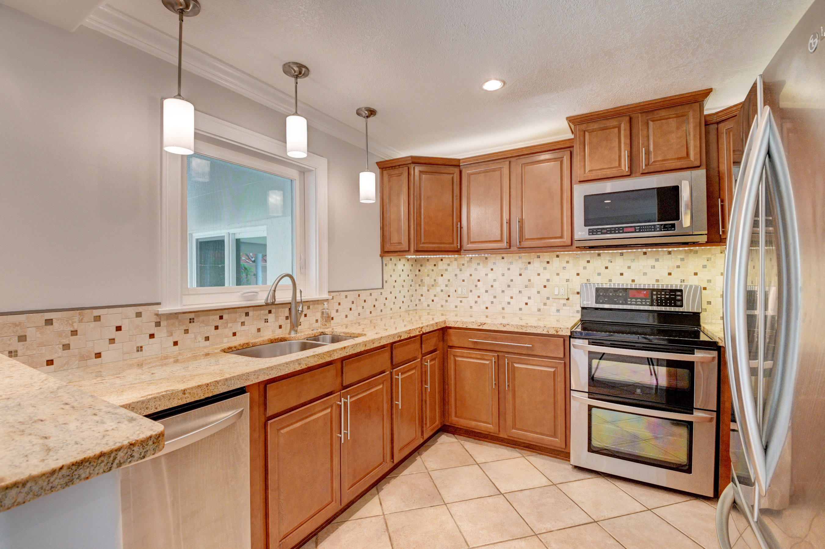 20529 Carousel Circle West Boca Raton, FL 33434 - Photo 13 of 54 41_dsc_1956_57_58_59_60