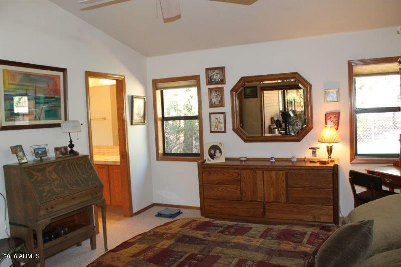 501 North Oak Ridge Road Payson, AZ 85541 - Photo 12 of 32 Master Bedroom 2 (1)