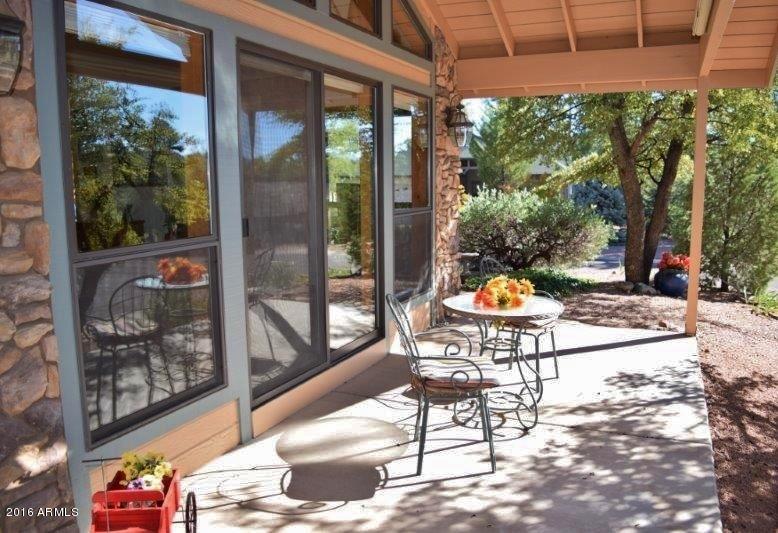 501 North Oak Ridge Road Payson, AZ 85541 - Photo 24 of 32 Front Covered Patio (4)