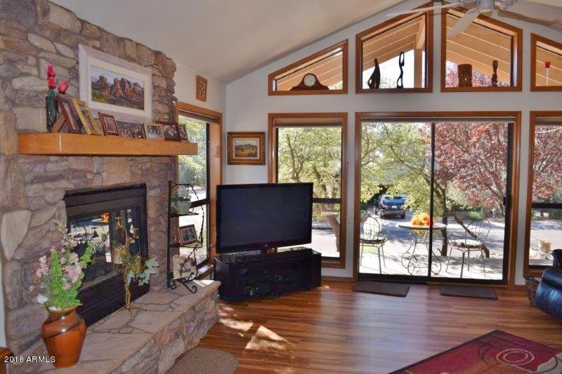 501 North Oak Ridge Road Payson, AZ 85541 - Photo 4 of 32 Fireplace