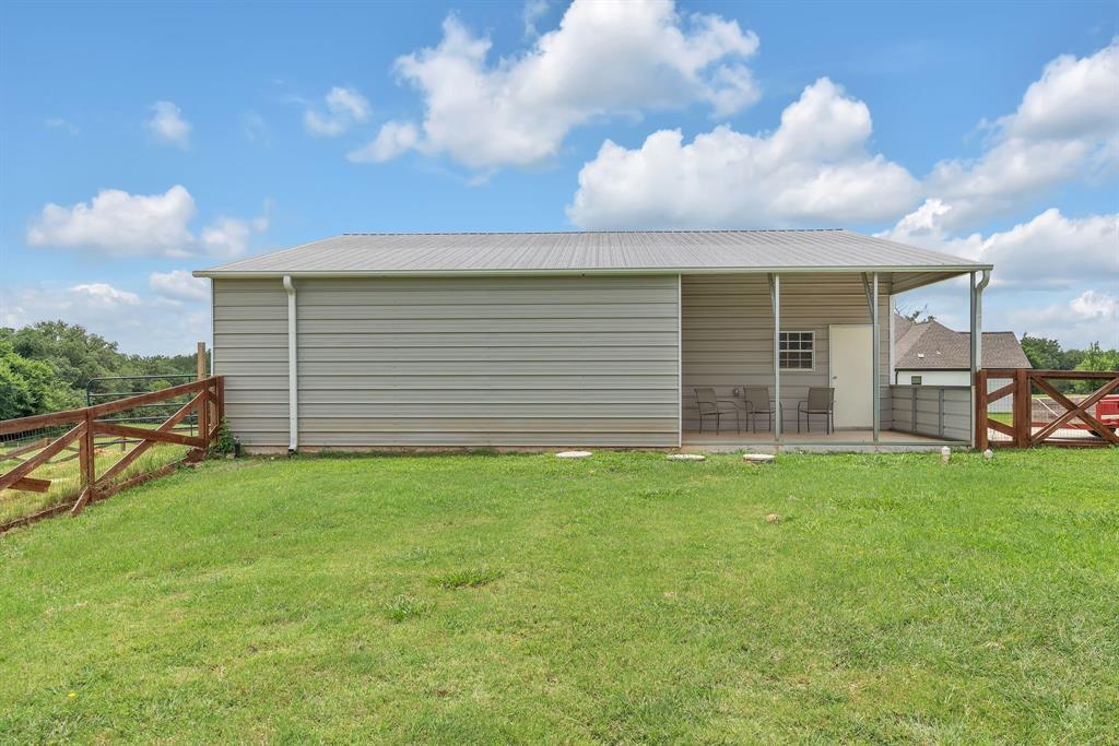 7609 Carter Ranch Road Azle, TX 76020 - Photo 36 of 38 Workshop