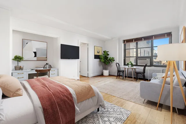 a picture of a black and white photo