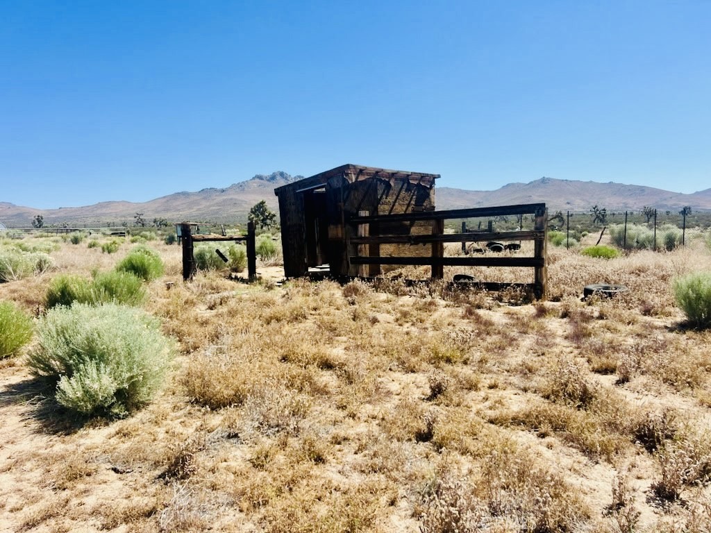 39602 Kelso Valley Road Weldon, CA 93283 - Photo 8 of 15